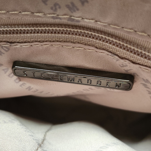 Steve Madden Quilt Handbag. Blue. - Picture 13 of 16